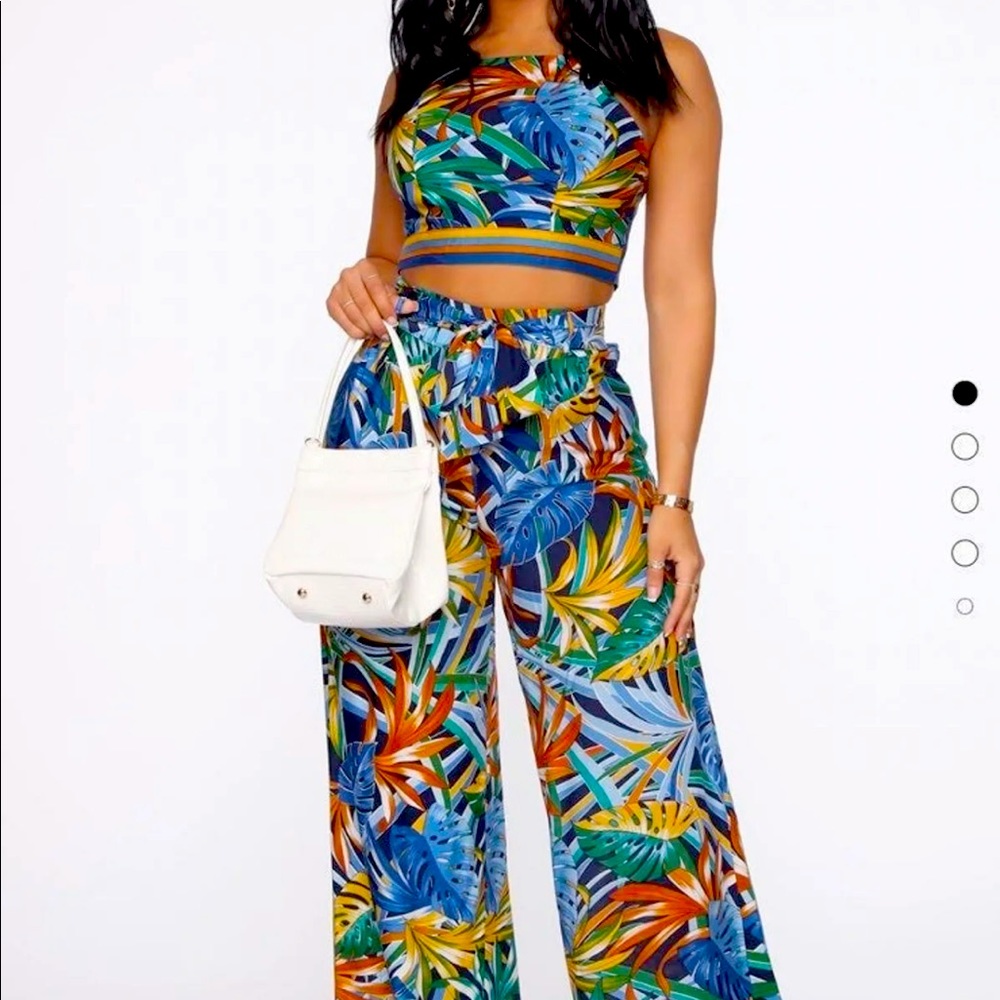 Fashionova two piece size large